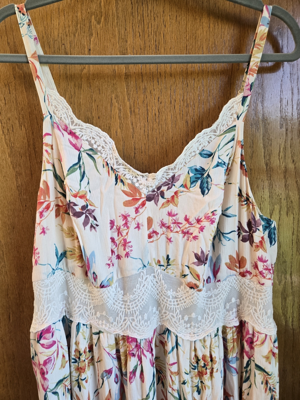 torrid White Floral Lace-Trim Maxi Dress - Picture 2 of 5